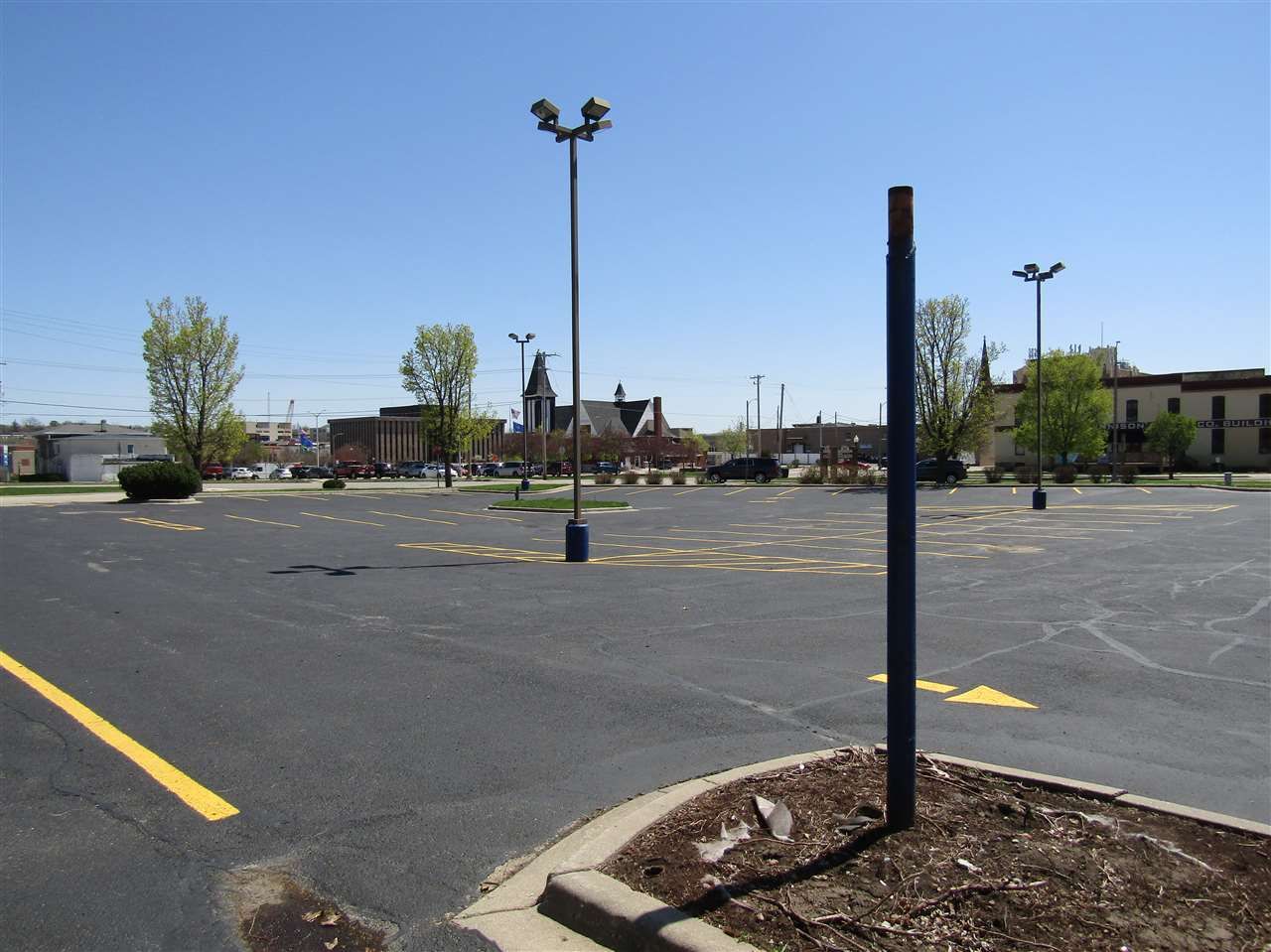 400 W Centerway St, Janesville, WI 53548